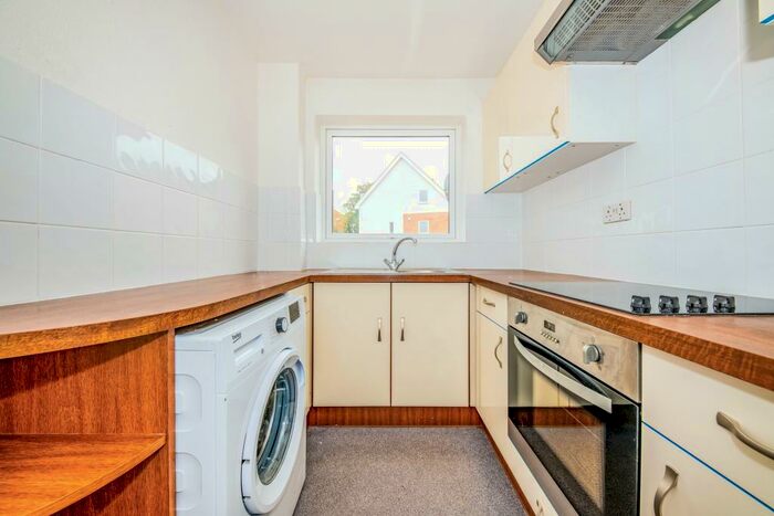 2 Bedroom Apartment To Rent In High Street, GU12