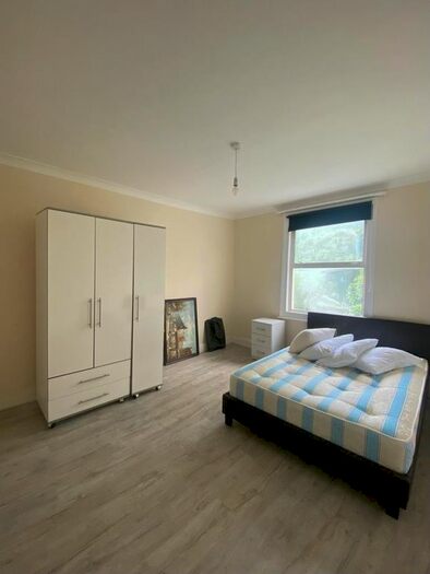 1 Bedroom Flat To Rent In St. Stephens Avenue, London, W12
