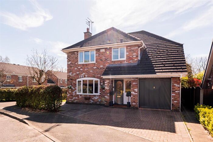 4 Bedroom Detached House For Sale In Mornant Avenue, Hartford, CW8