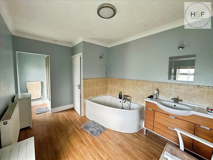 5 Bedroom End Of Terrace House For Sale In Bay View, Millom, LA18