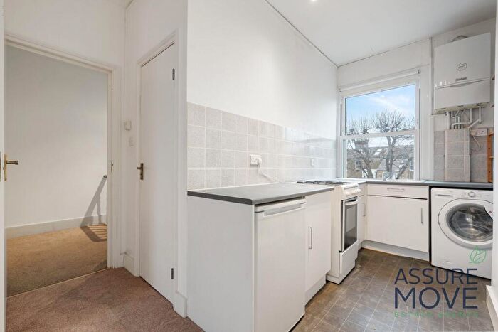 1 Bedroom Flat To Rent In Corinne Road, London, N19
