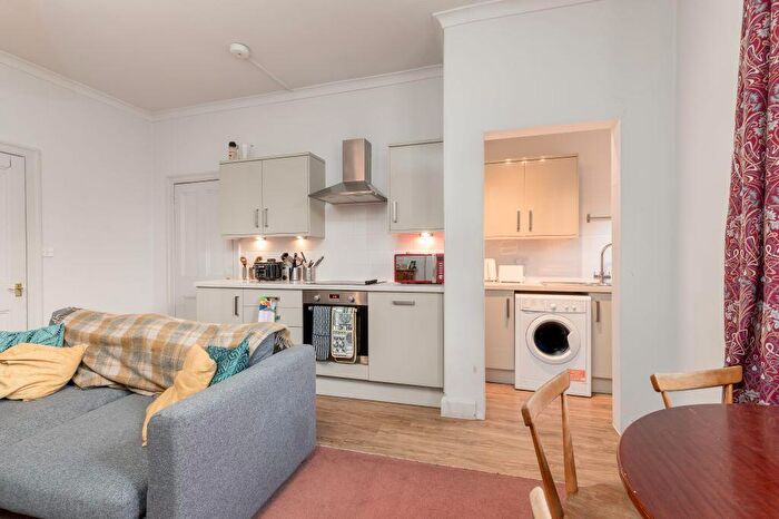 1 Bedroom Flat For Sale In / Jordan Lane, Edinburgh, EH10