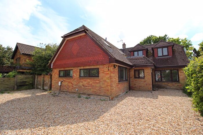 5 Bedroom Chalet For Sale In Shepherds Road, Bartley, SO40