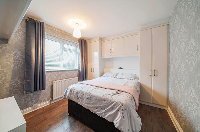 2 Bedroom Semi-Detached House For Sale In Tinshill View, Leeds, West Yorkshire, LS16
