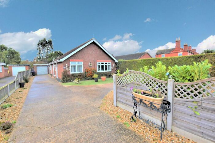 3 Bedroom Detached Bungalow For Sale In South End, Hogsthorpe, PE24