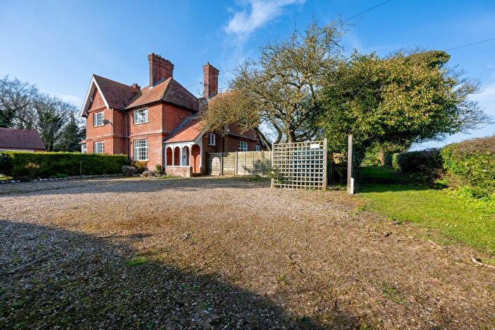 4 Bedroom Semi-Detached House For Sale In Binham Road, Langham, Holt, NR25