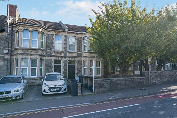 1 Bedroom Flat For Sale In Bath Road, Brislington, Bristol, BS4