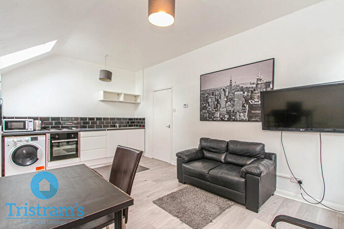 1 Bedroom Flat To Rent In Woodborough Road, Nottingham, NG3