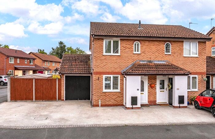 2 Bedroom Semi-detached House For Sale In Dunmaster Way, Stirchley, Telford, Shropshire, TF3