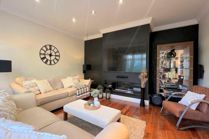 5 Bedroom Detached House For Sale In Nairn Road, Talbot Woods, Bournemouth, BH3