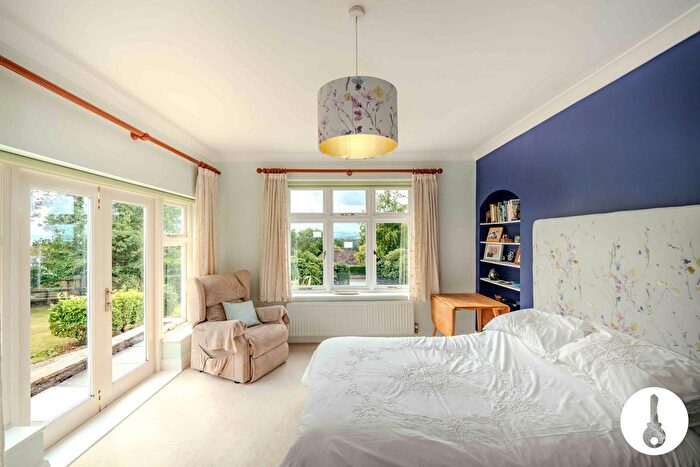 5 Bedroom Detached House For Sale In Neston Road, Neston, CH64