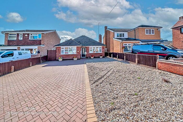 2 Bedroom Detached Bungalow For Sale In Hednesford Road, Walsall, WS8