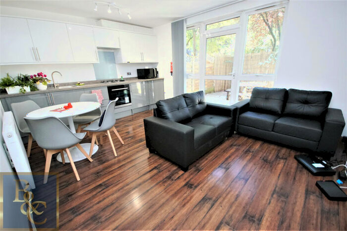 4 Bedroom Maisonette To Rent In Camden Street, Camden, NW1