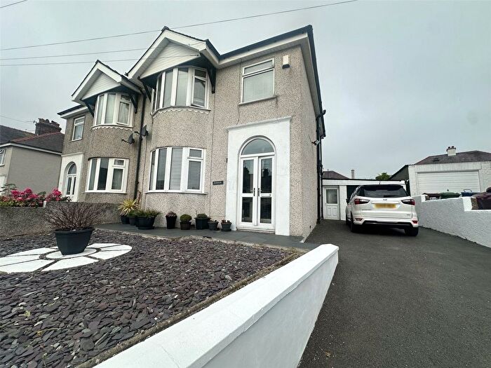 3 Bedroom Semi-detached House For Sale In Bethel Road, Caernarfon, Gwynedd, LL55