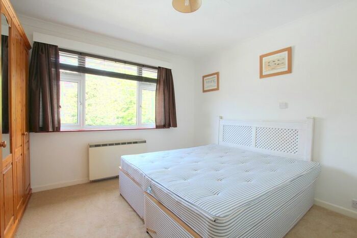 3 Bedroom Maisonette To Rent In Cambridge Road, London, SW20