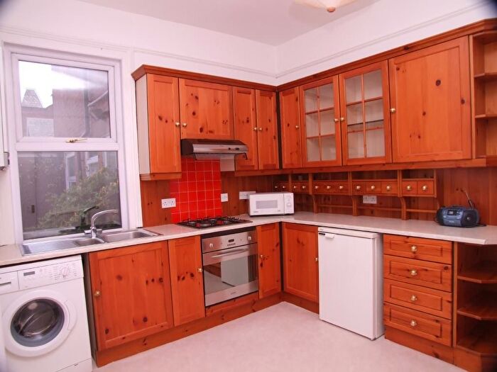 2 Bedroom Flat To Rent In Ancona Road, London, NW10