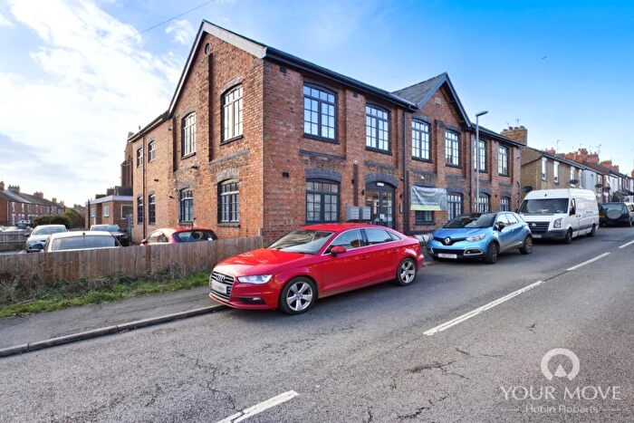 1 Bedroom Flat To Rent In Queen Street, Desborough, Kettering, NN14