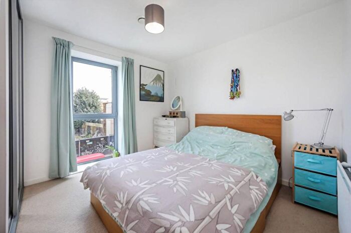 1 Bedroom Flat To Rent In Clement Attlee House, Bow, London, E3