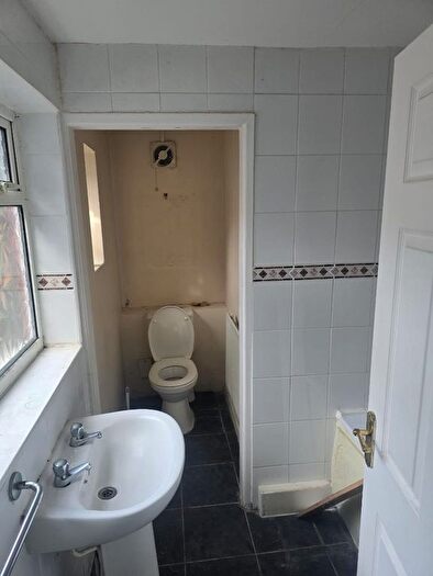 2 Bedroom Terraced House For Sale In Bentley Lane, Walsall, WS2