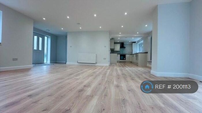 4 Bedroom Semi-Detached House To Rent In Wensley Road, Reading, RG1