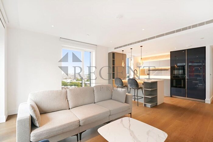 2 Bedroom Flat To Rent In Cascade Apartments, Cascade Way, W12