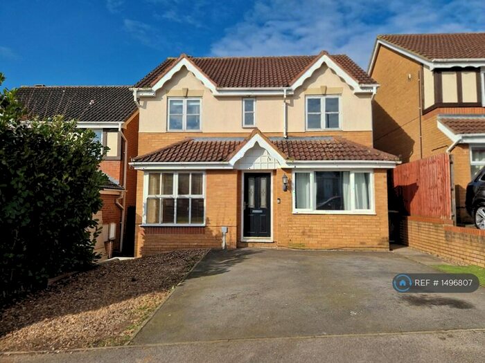 4 Bedroom End Of Terrace House To Rent In Wyckley Close, Wellingborough, NN9
