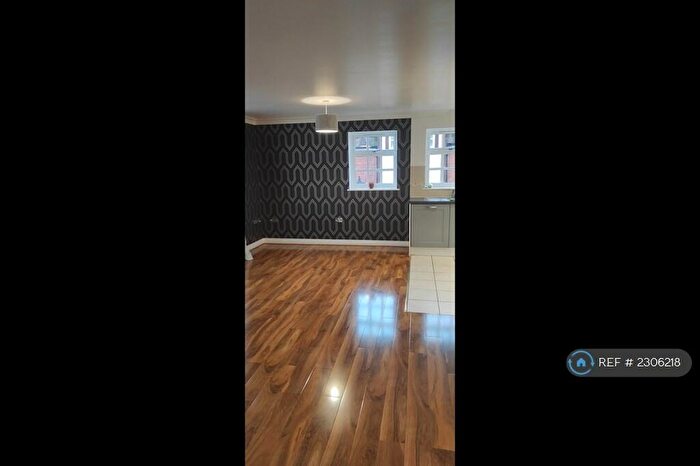 2 Bedroom Flat To Rent In Albany Gardens, Colchester, CO2
