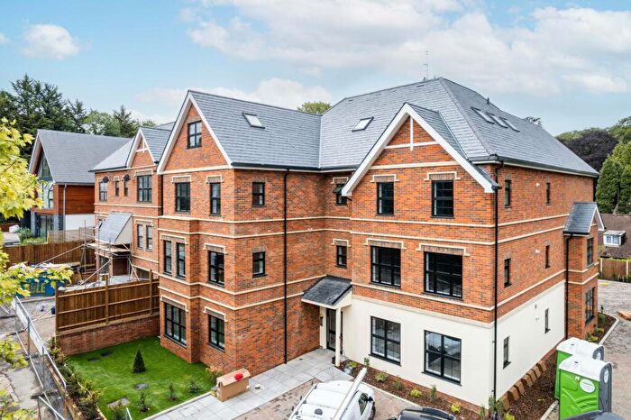 2 Bedroom Flat For Sale In Church Road, Mera Heights, CR8