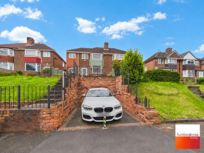 3 Bedroom Semi-Detached House For Sale In Stony Lane, Smethwick, B67