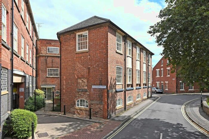 2 Bedroom Flat To Rent In Buckingham Court, Bishophill, York, YO1