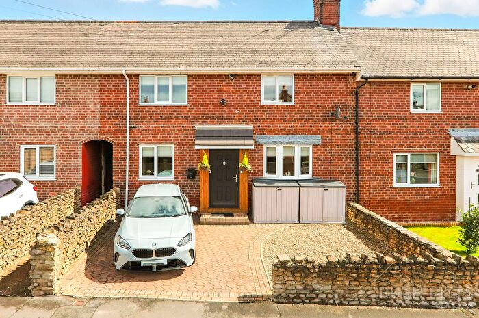2 Bedroom Terraced House For Sale In Wellgarth Road, Featherstone, WF7