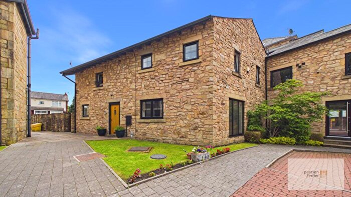 3 Bedroom Mews For Sale In Old Brewers Court, Walmersley, Bury, BL9