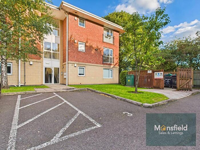 2 Bedroom Flat For Sale In Lowmoor Road, Sutton-in-ashfield, NG17