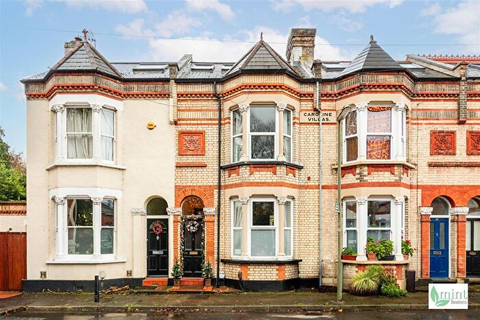 4 Bedroom Property For Sale In Albert Road, Addlestone, KT15