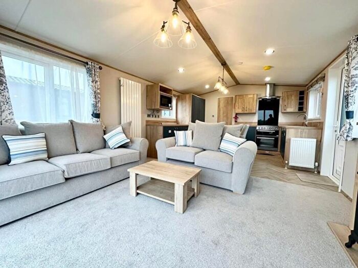 2 Bedroom Caravan For Sale In Ilfracombe, Devon, EX34