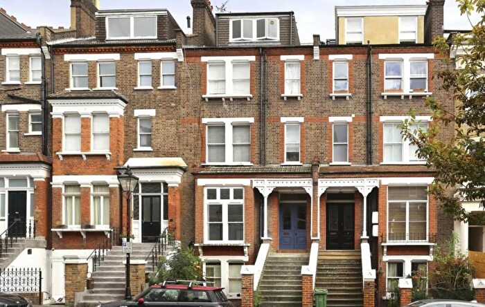 1 Bedroom Apartment To Rent In Carlingford Road, Hampstead, London, NW3