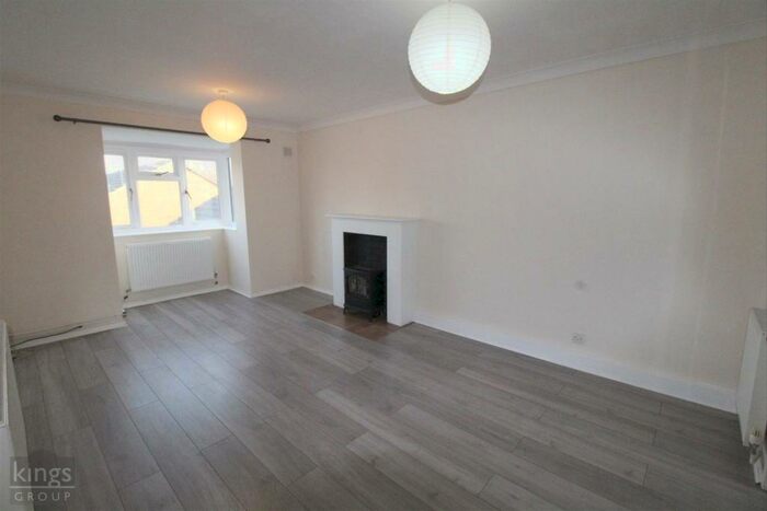 1 Bedroom Flat To Rent In Eagle Court, Hertford, SG13