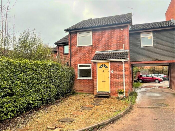 3 Bedroom Terraced House To Rent In Clover Mead, Taunton, TA1