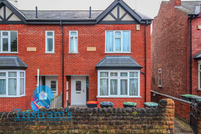 6 Bedroom Semi-Detached House To Rent In Peveril Road, Beeston, NG9