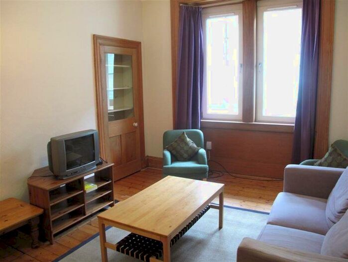 1 Bedroom Flat To Rent In Cathcart Place, EH11