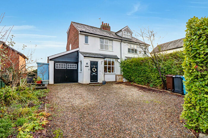 3 Bedroom Semi-Detached House For Sale In Preston Old Road, Preston, PR4