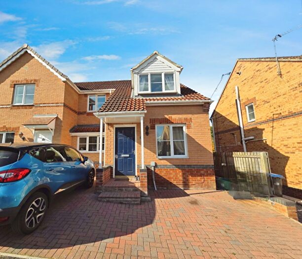 3 Bedroom Semi-detached House For Sale In Dickens Way, Crook, DL15