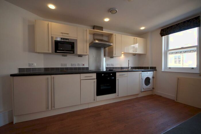 1 Bedroom Apartment To Rent In Parliament Terrace, Harrogate, HG1