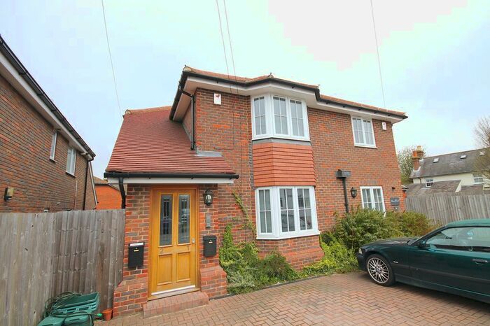 1 Bedroom Flat To Rent In Mount Pleasant Road, Lingfield RH7