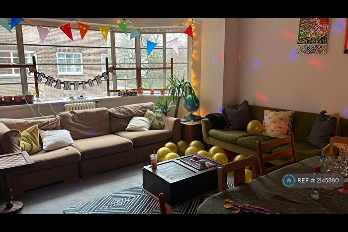 4 Bedroom Flat To Rent In Kendal Court, London, NW2