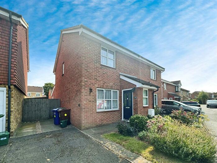 3 Bedroom House To Rent In Curling Lane, Badgers Dene, Grays, RM17
