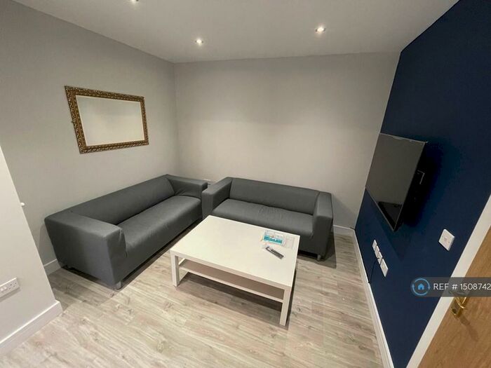 6 Bedroom Terraced House To Rent In De Beauvoir Road, Reading, RG1