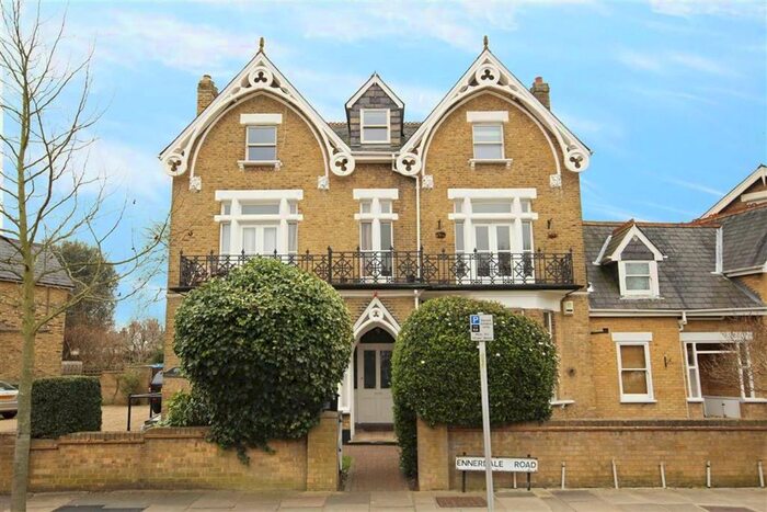 2 Bedroom Flat To Rent In Ennerdale Road, Kew, Richmond, TW9