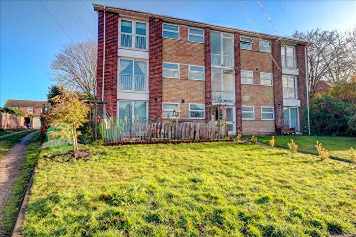 2 Bedroom Apartment For Sale In Colesley Court, Coventry Road, Coleshill, B46
