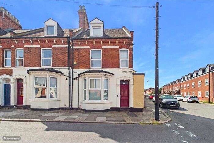 7 Bedroom End Of Terrace House For Sale In Agnes Road, Northampton, Northamptonshire, NN2